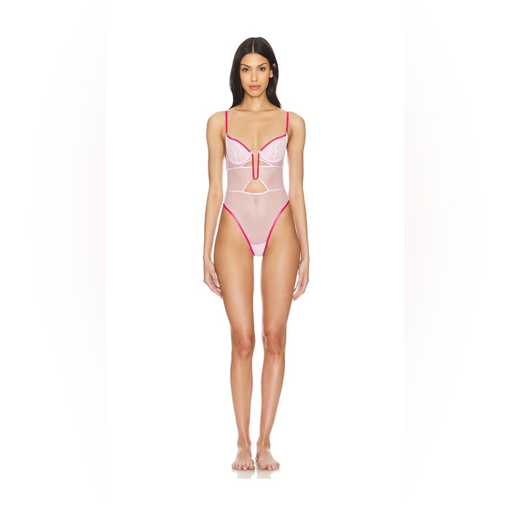 NWT Joni Bodysuit in Fuchsia Pink & Pirouette Pink
BLUEBELLA (size 32DD/E)